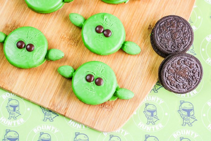 Turn your May the Fourth Celebration into an Epic Star Wars Party with these cute and fun Baby Yoda Oreos. Follow these simple instructions to create yours!
