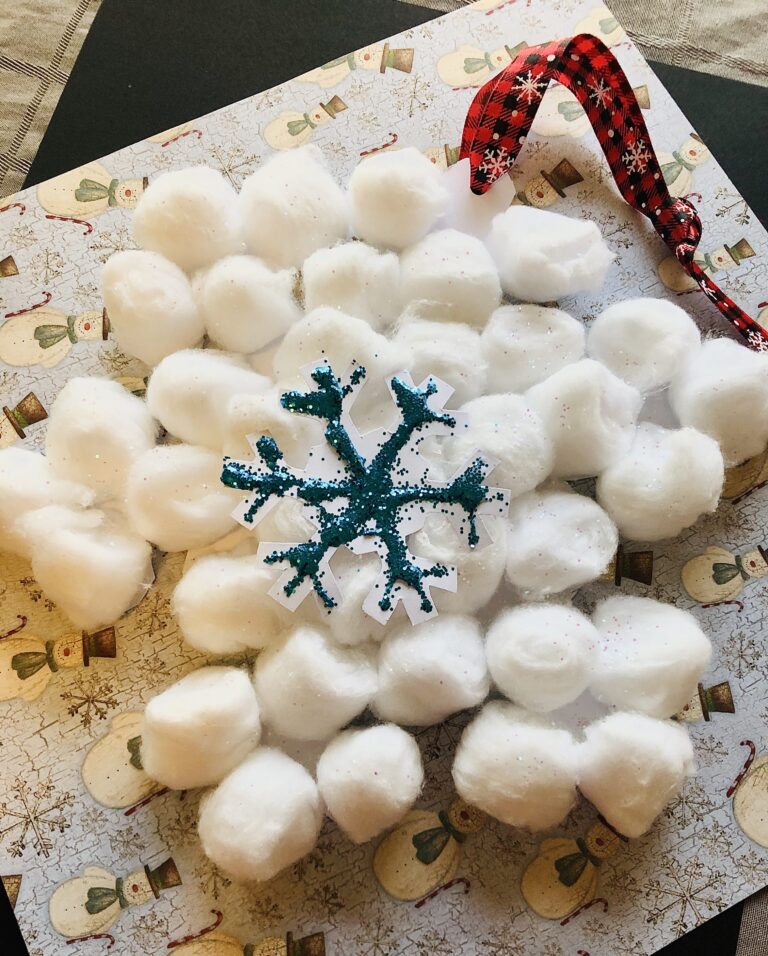 How to Make a Snowflake Ornament with your Kids!