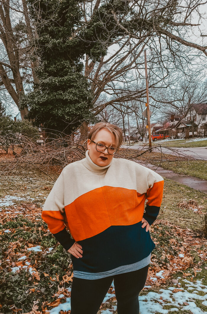 Discussing the fit and quality for a plus size oversized Sweater from Amazon
