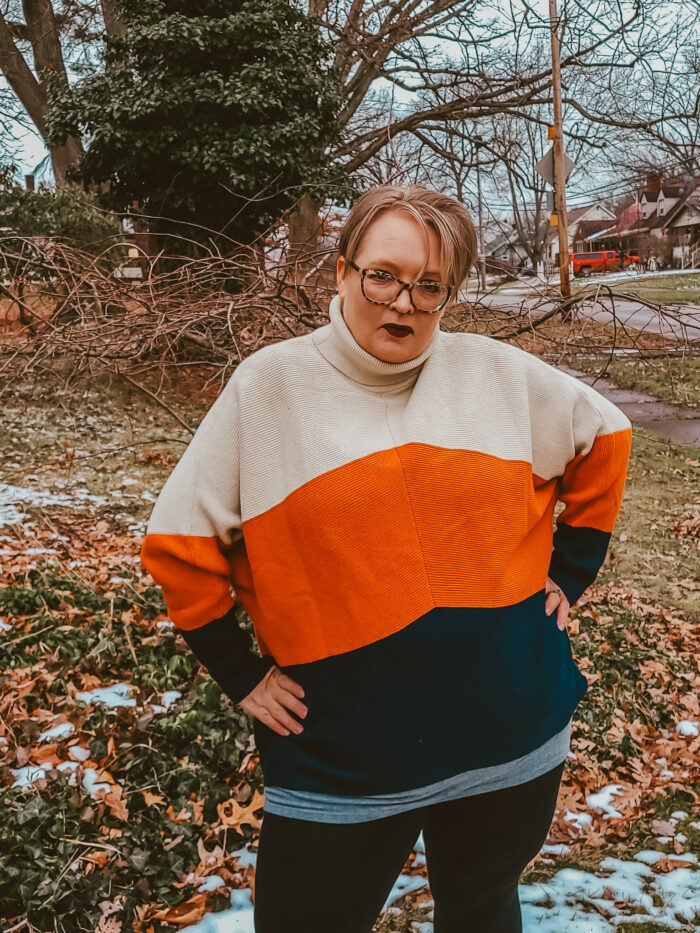 Discussing the fit and quality for a plus size oversized Sweater from Amazon