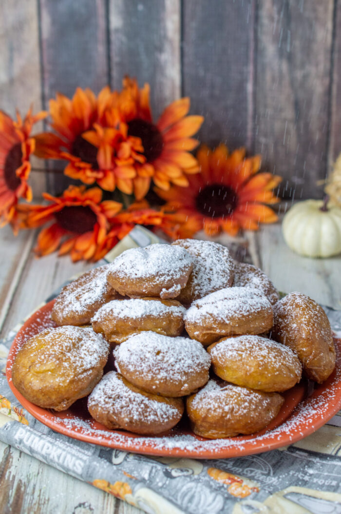 Try this tasty recipe for pumpkin spice fried oreos that will sure to be a hit with your family or any fall gathering!