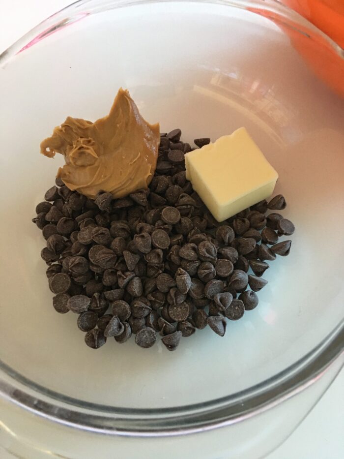 Double Peanut Butter Puppy Chow process